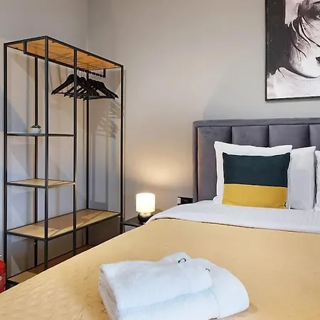 Paradise Slavija Tres Belgrado