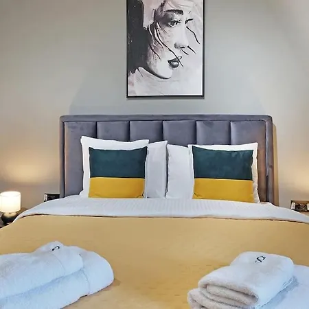 Paradise Slavija Tres